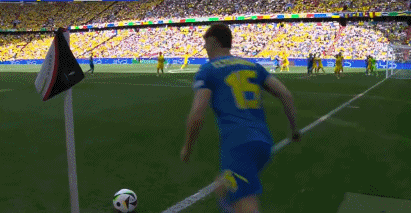 欧洲杯半场：鲁宁惊慌送大礼 斯坦丘射出世界波 罗马尼亚暂时1-0乌克兰